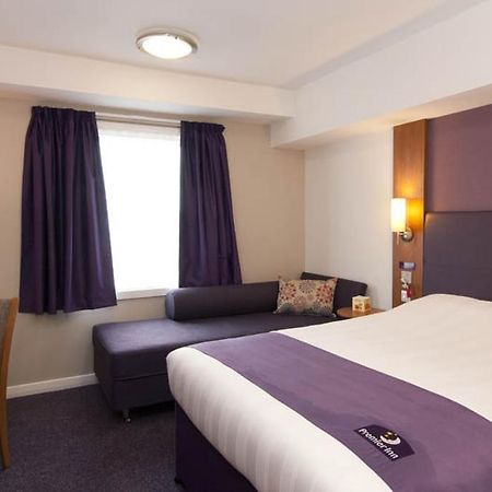 Premier Inn Hatfield Esterno foto