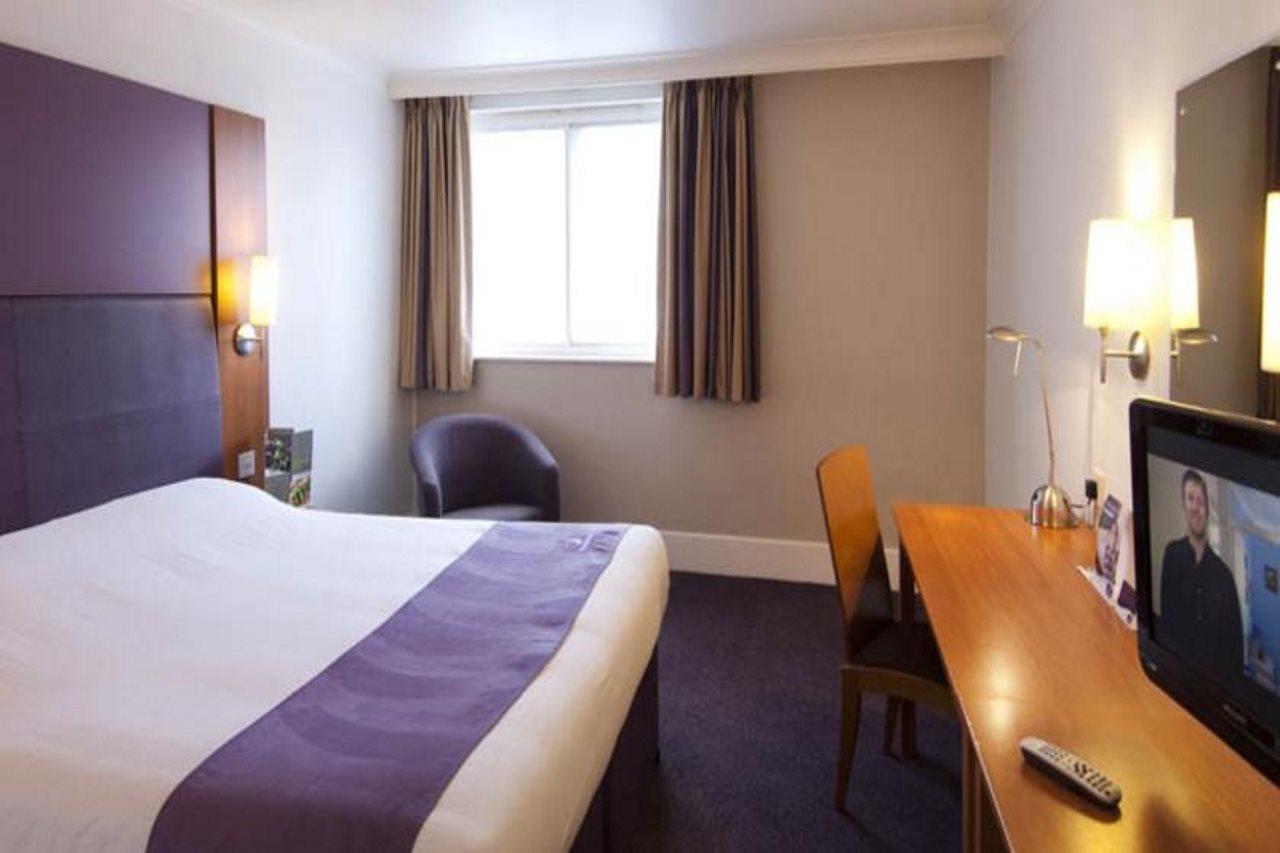 Premier Inn Hatfield Esterno foto